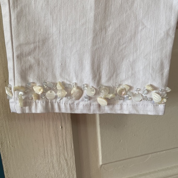 Ruby Rd. Petite White Jeans Capris with Beaded Trim on Jean’s legs. - Picture 2 of 10